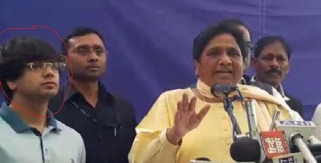 Mayawati banned a nephew, Akash takes charge