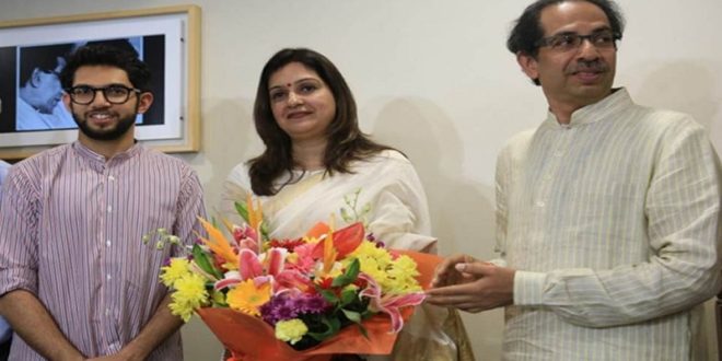 Priyanka Chaturvedi joins Shiv Sena
