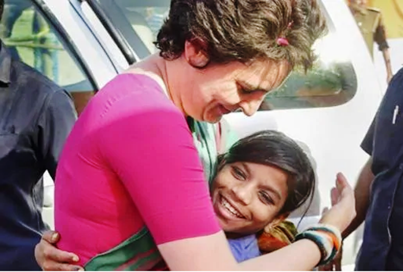 प्रियंका ने की ट्यूमर से पीड़ित बच्ची को विमान से भेजा एम्स