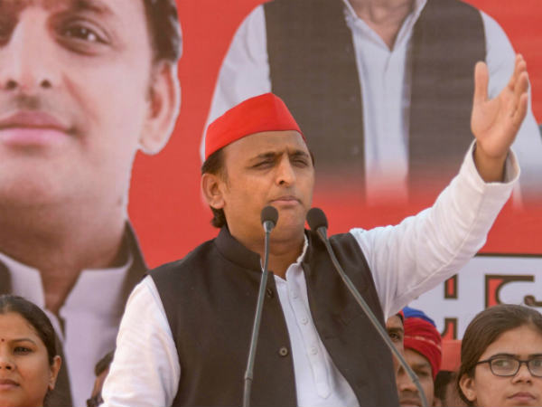 Akhilesh says: The country will never forgive the people who give the ticket to Pragya