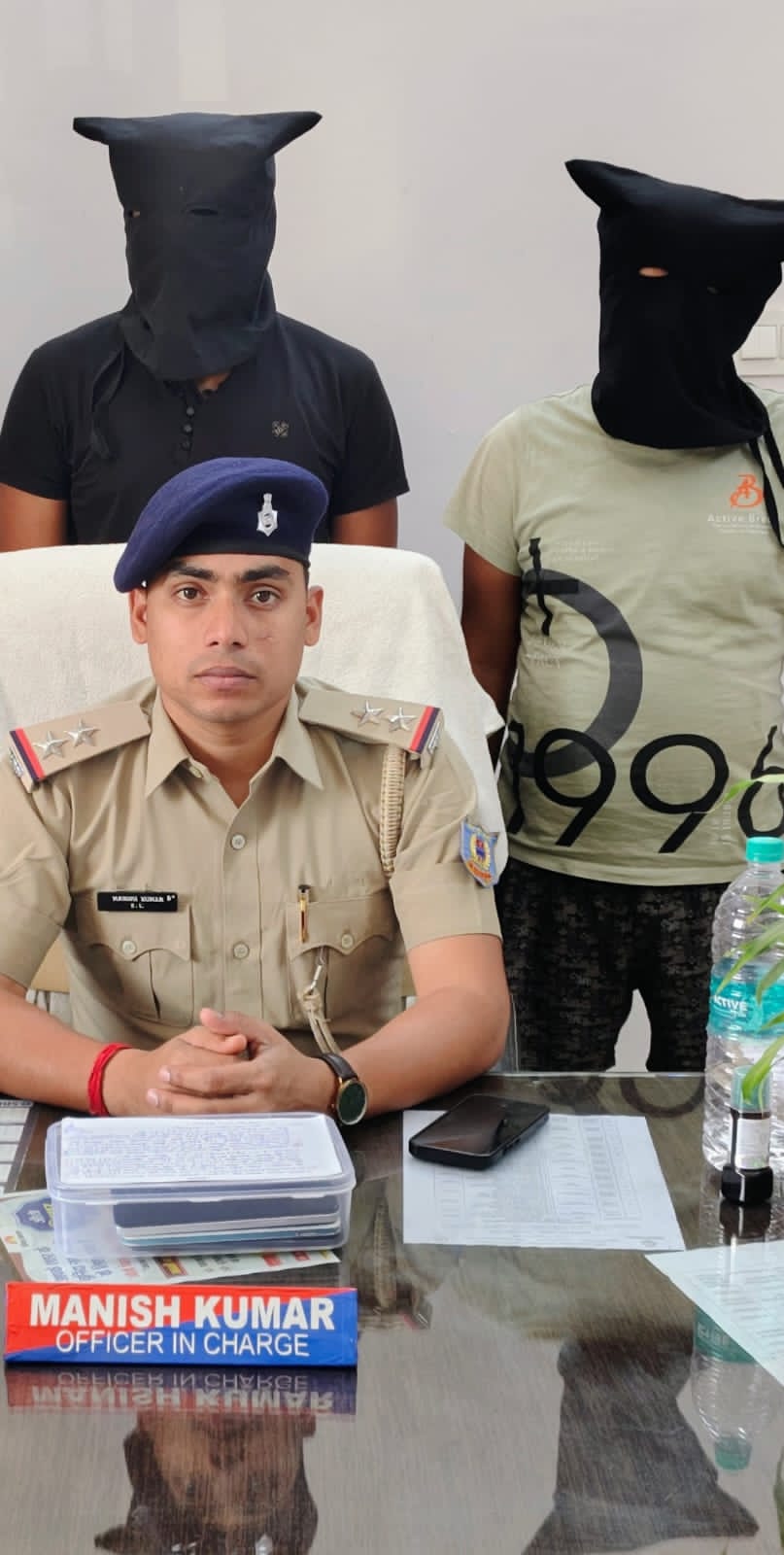 रामगढ़ पुलिस ऐक्शन मुड़ मेंआमपाडा सारेपानी जंगल में साइबर अपराध को अंजाम दे रहे दो साइबर अपराधियों को पुलिस ने खदेड़कर किया गिरफ्तार न्यायिक हिरासत से भेजा जेल
