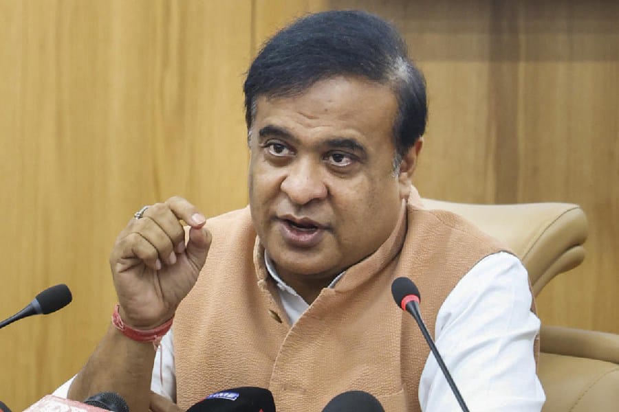 पवन खेड़ा असम पुलिस को गिरफ्तार करने की चुनौती देने के बाद हैदराबाद भागे: सीएम हिमंत बिस्वा सरमा।