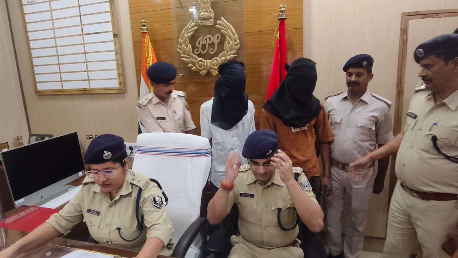 बी एड कॉलेज के पास हुई लूट कांड मामले का एसपी ने किया खुलासा