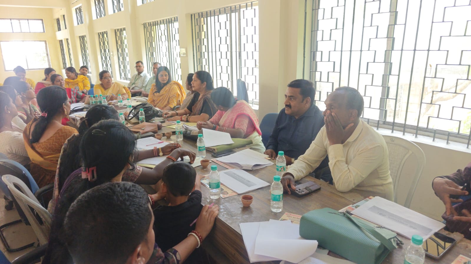 रांची जिला परिषद भवन की बदहाल व्यवस्था पर फूटा सदस्यों का गुस्सा, सुधार की मांग*