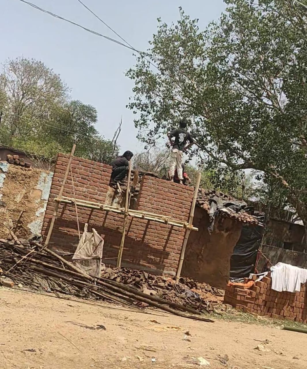 जमुआ: सामुदायिक स्वास्थ्य केंद्र की जमीन पर अवैध निर्माण, अस्पताल प्रशासन की चुप्पी पर उठे सवाल