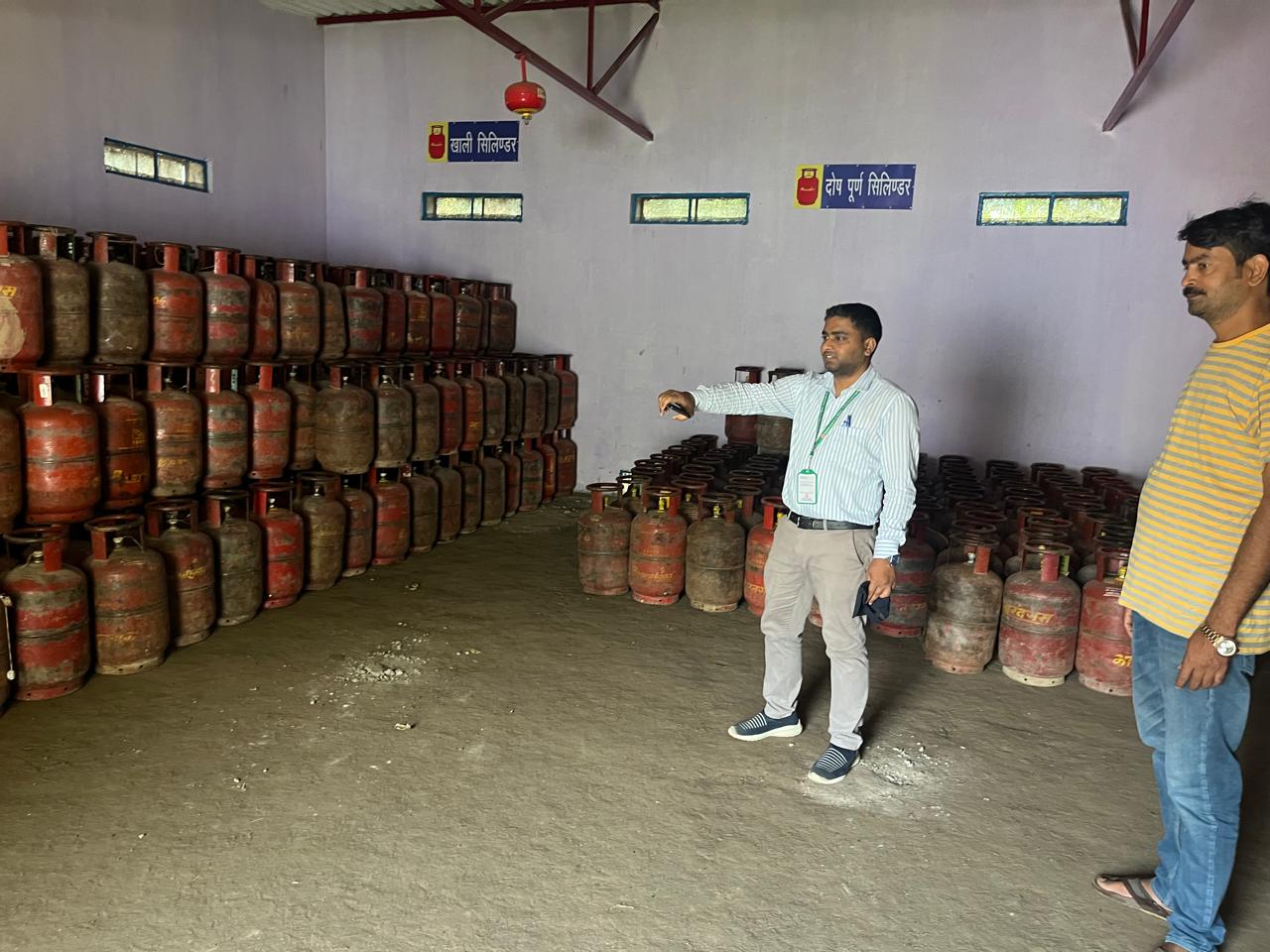 एलपीजी आपूर्ति को लेकर पूरी तरह जिला प्रशासन सख्त, कालाबाजारी रोकने के लिए प्रशासन की कड़ी नजर