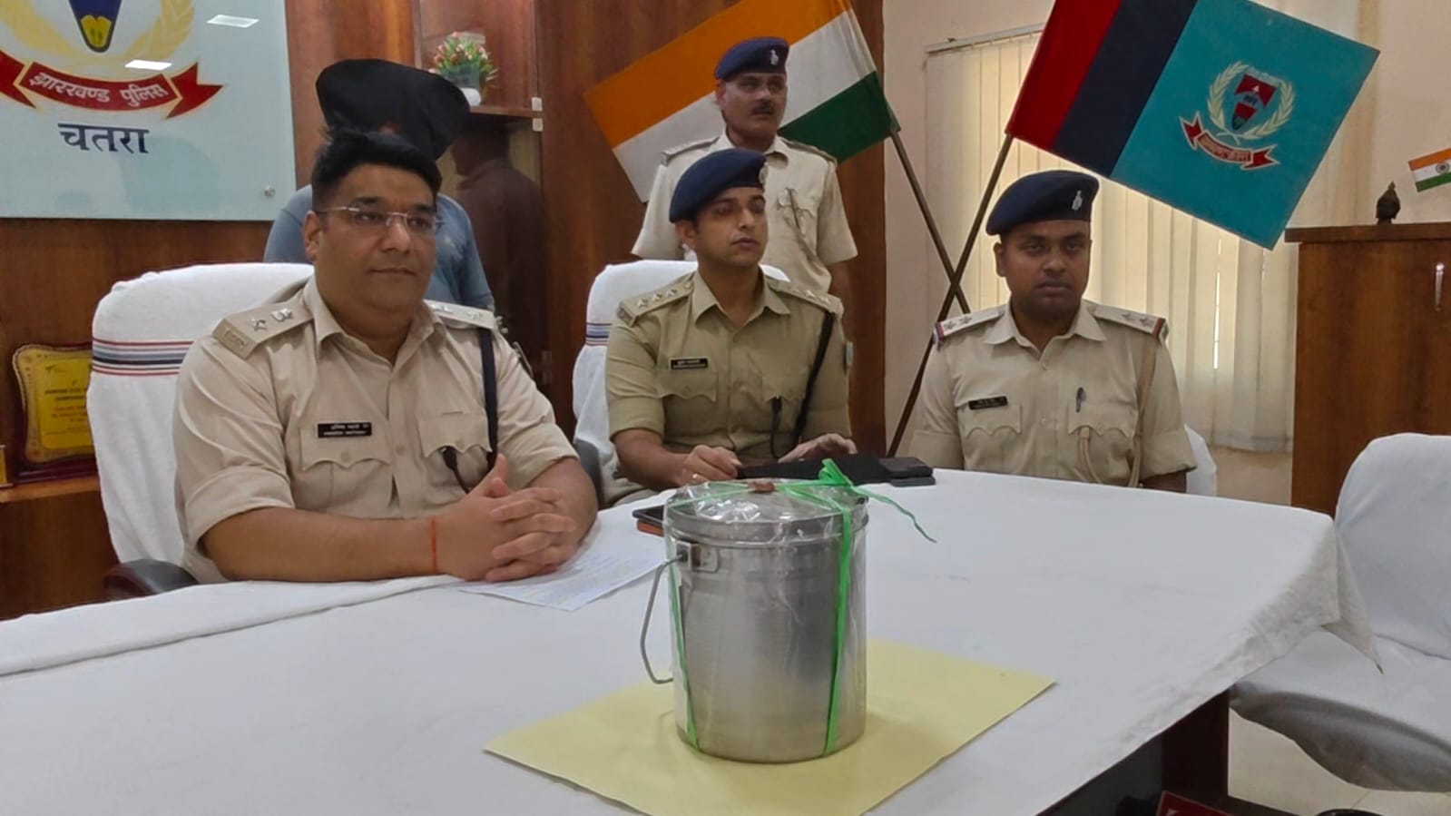 चतरा में अफीम के साथ एक तस्कर गिरफ्तार,भेजा गया जेल