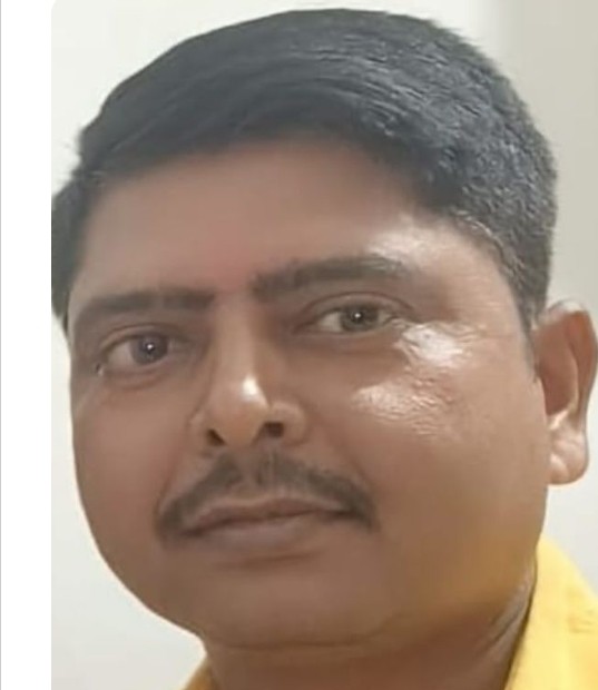 तेज रफ्तार का कहर, दूध लेने जा रहे युवक को डंफर ने कुचला,मौके पर हुई मौत।