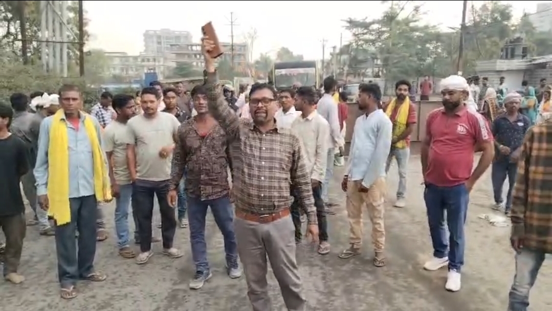 कांके के चिरौंदी में पाइपलाइन बिछाने के दौरान बड़ा हादसा, मिट्टी धंसने से 23 वर्षीय युवक की मौत