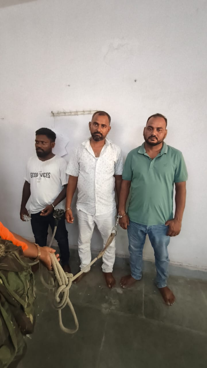दमदमी माइंस विवाद: रंगदारी, मारपीट और अवैध खनन के आरोपों के बीच मुखिया पति समेत तीन गिरफ्तार
