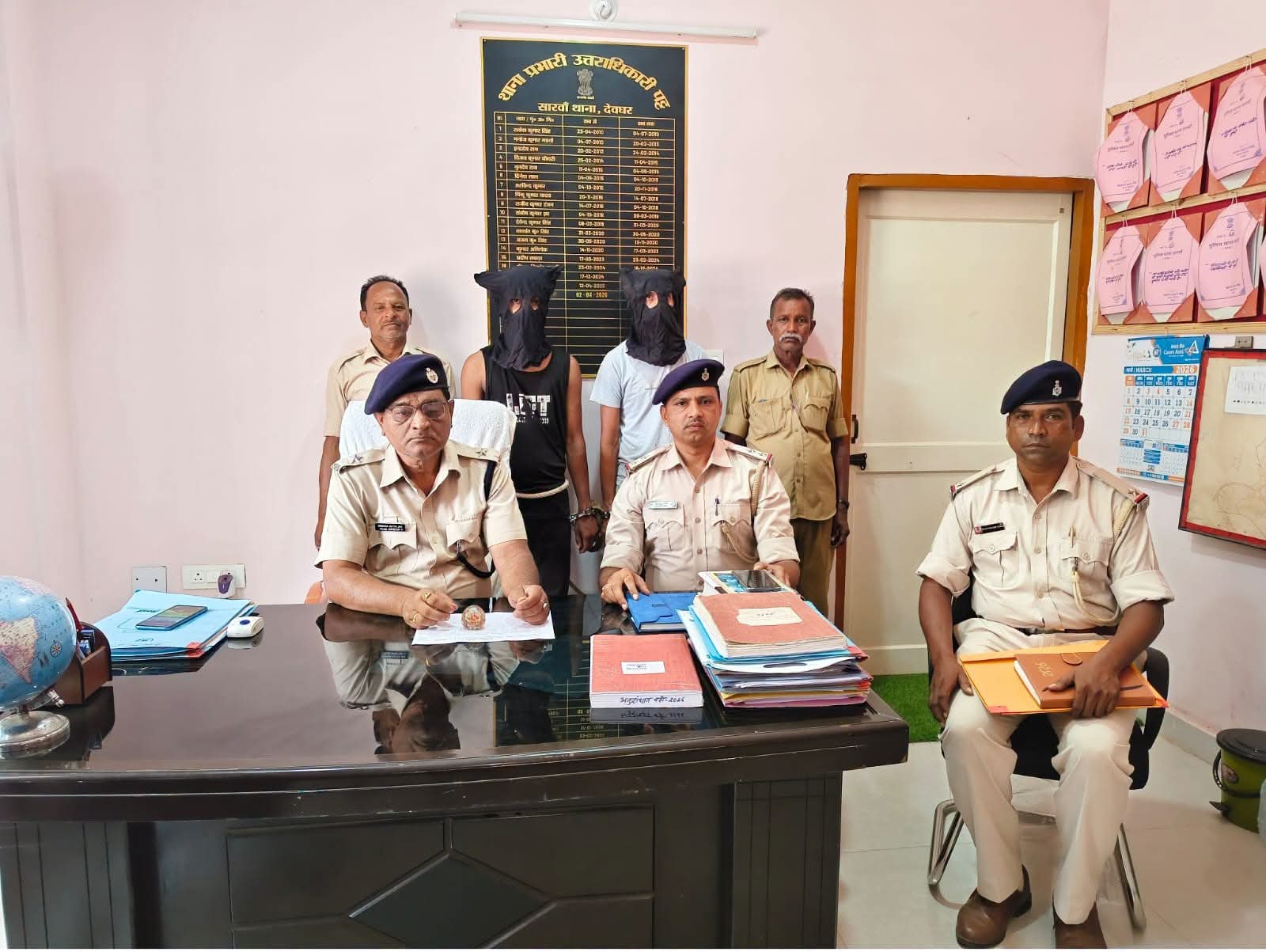 स्कूल का ताला तोड़कर चोरी किए गए सामान बरामद, दो आरोपी गिरफ्तार