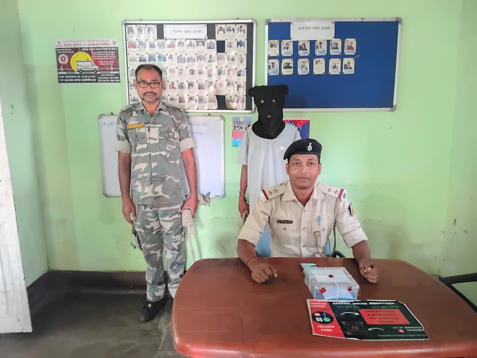 साइबर ठगों पर देवघर पुलिस का शिकंजा, 23 वर्षीय युवक गिरफ्तार