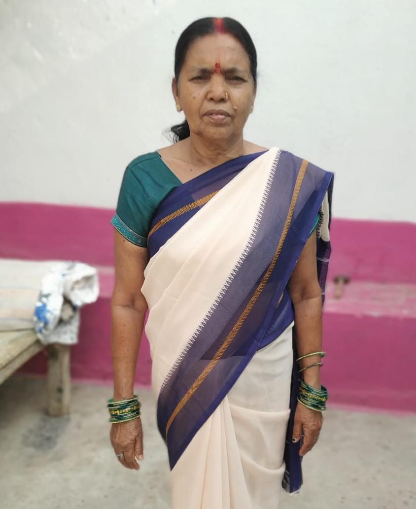 इटखोरी प्रखंड के आंगनबाड़ी केंद्र रजवार की सहायिका लीला सिंहा न्याय की आस में भटक रही, सीडीपीओ की कार्यशैली पर भी उठे सवाल