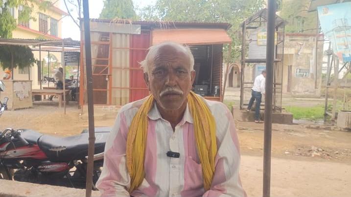 चंदावली गांव के तालाब पर अवैध अतिक्रमण का आरोप, बुजुर्ग ने लगाई न्याय की गुहार