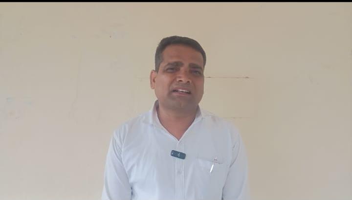 तहसील परिसर में कर्मचारी का हाईवोल्टेज ड्रामा, वीडियो वायरल होने से मचा हड़कंप