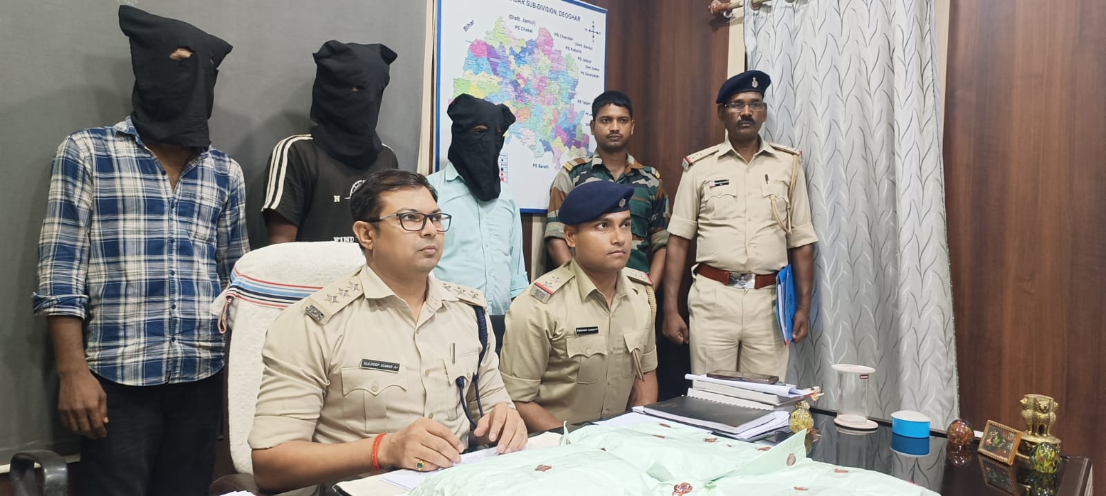 कुण्डा पुलिस की बड़ी कार्रवाई: 1.9 किलो गांजा के साथ 3 तस्कर गिरफ्तार