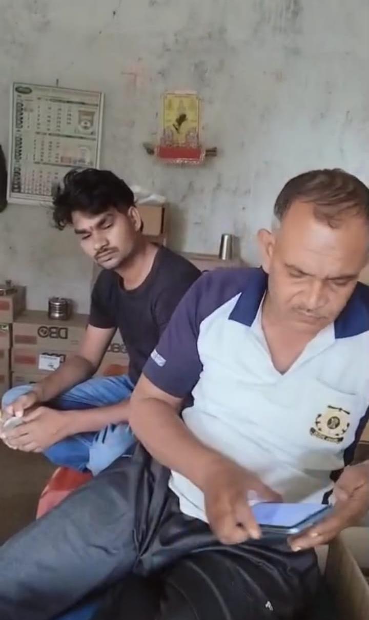 मानपुरा-छौना में शराब दुकान पर ओवररेटिंग का वीडियो वायरल, प्रशासन में मचा हड़कंप