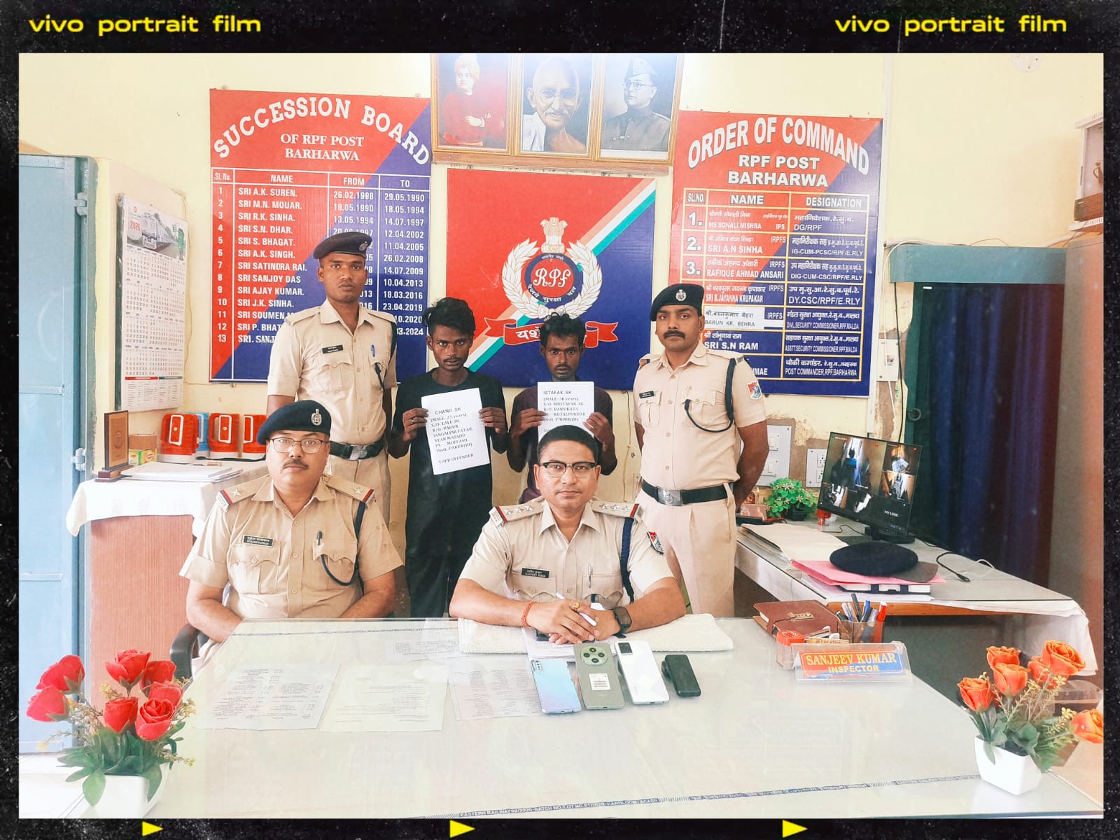 बरहरवा रेलवे स्टेशन पर आरपीएफ की बड़ी कार्रवाई, दो मोबाइल चोर गिरफ्तार, चार चोरी के फोन बरामद