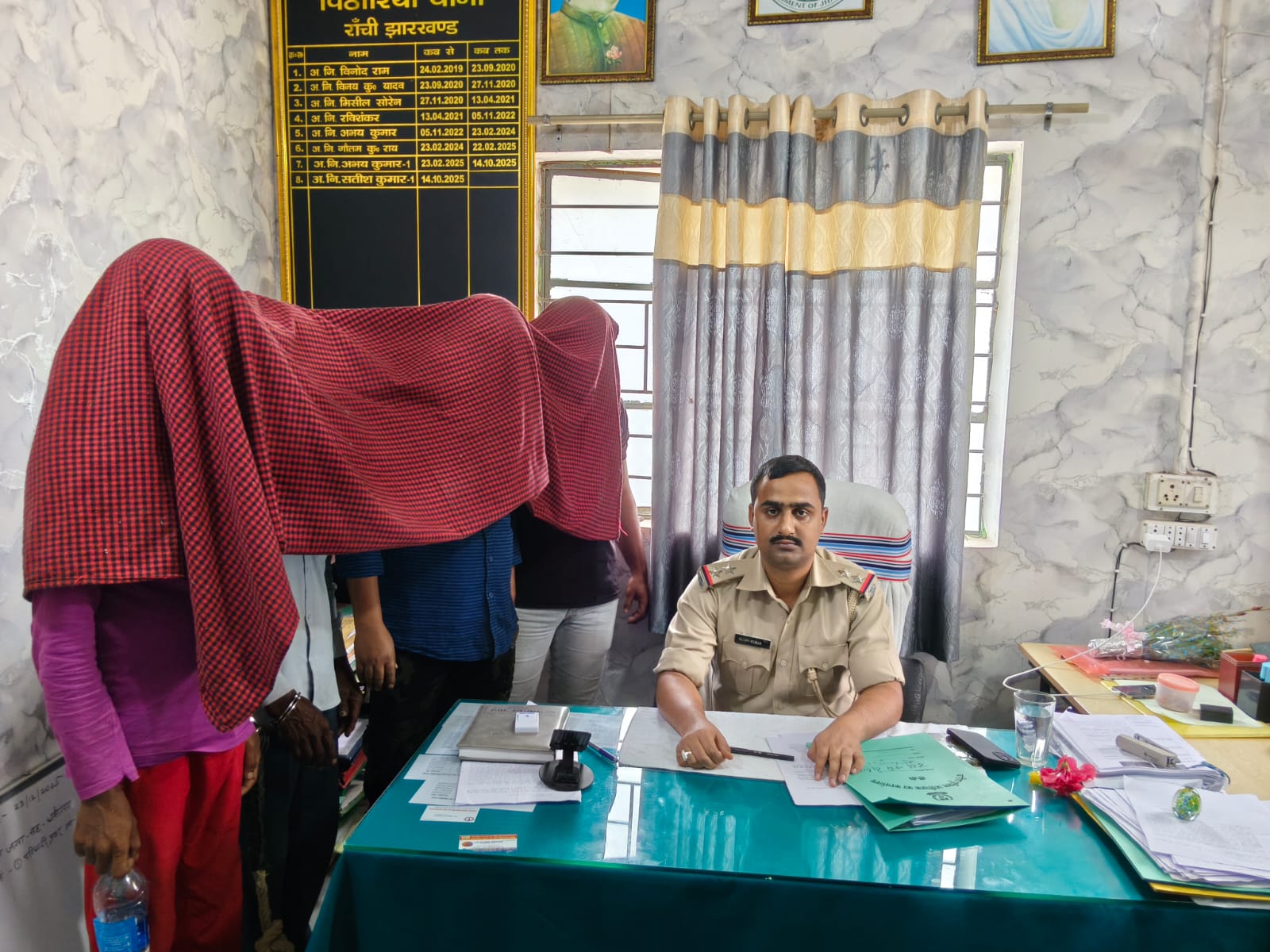 पिठौरिया पुलिस की बड़ी कार्रवाई, दो अभियुक्त और दो वारंटी को भेजा जेल