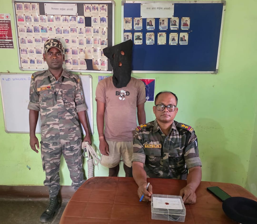 देवघर पुलिस की बड़ी कार्रवाई: फर्जी कस्टमर केयर और APK फाइल से ठगी करने वाला साइबर अपराधी गिरफ्तार