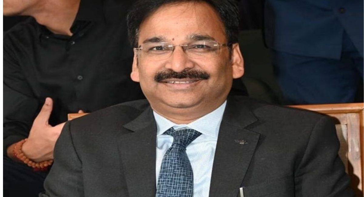 निलंबित IAS विनय चौबे को सुप्रीम कोर्ट से मिली जमानत, जेल से बाहर आने का रास्ता साफ