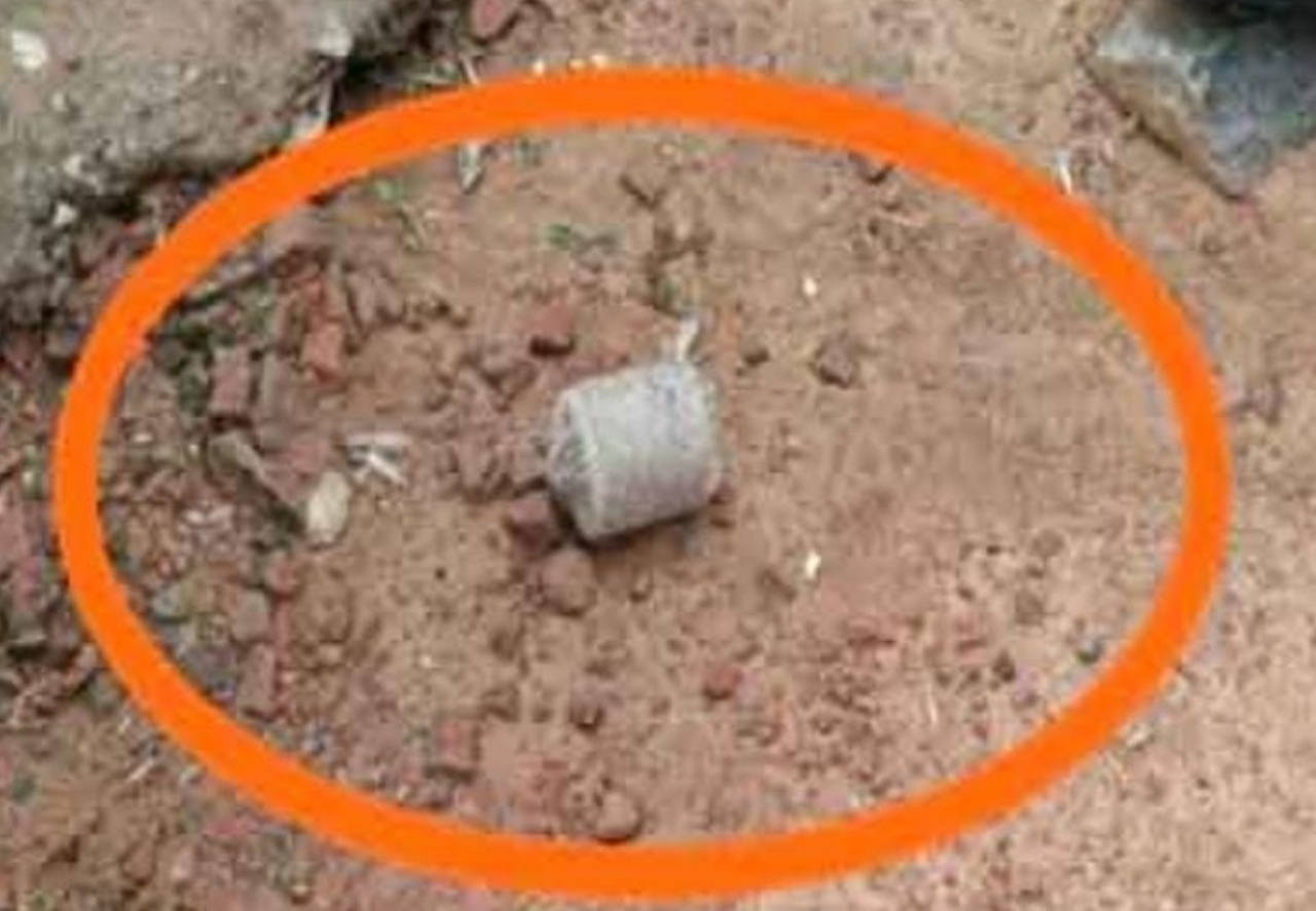 मांडर में आधी रात बमबाजी, गांव में मची अफरा-तफरी