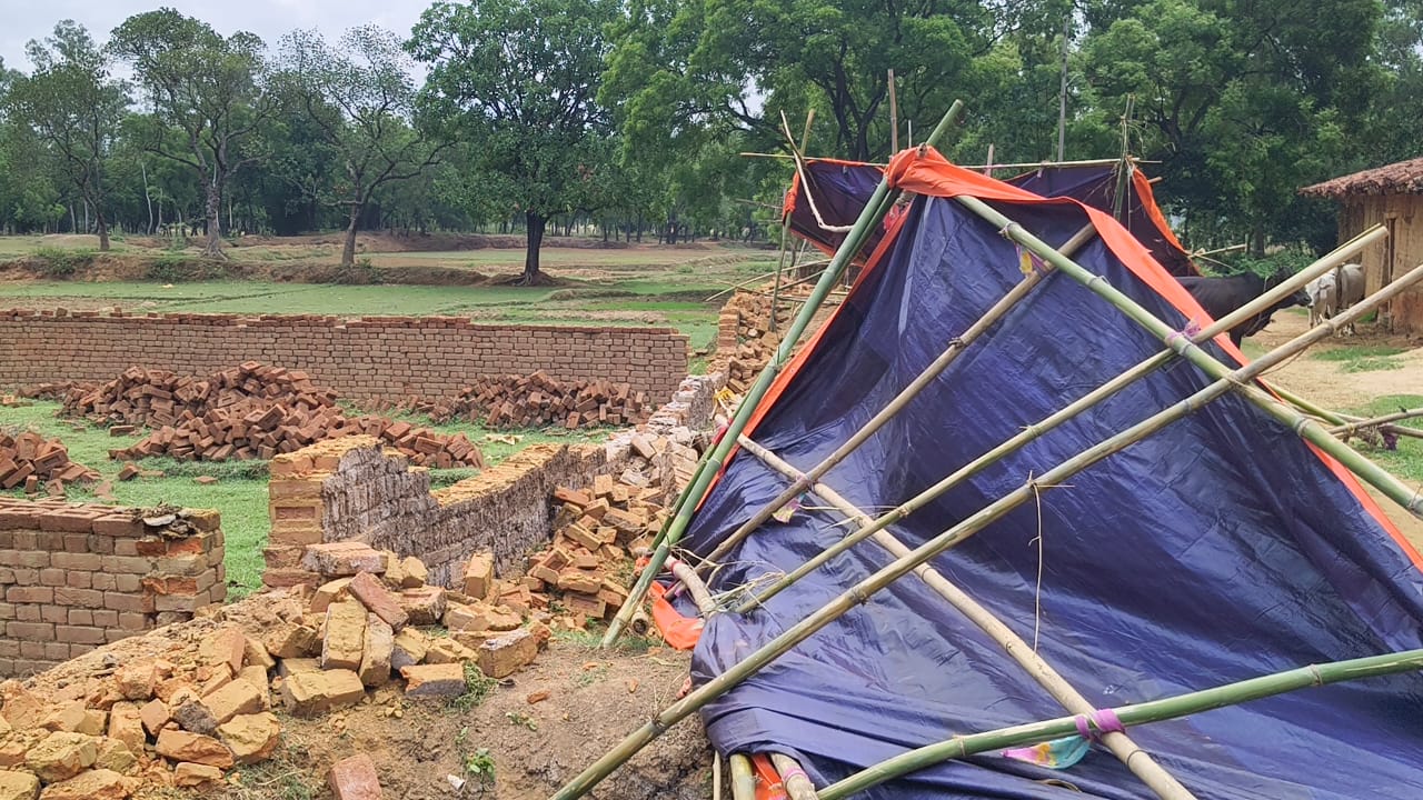 रास्ते के विवाद में दो पक्षों के बीच खूनी संघर्ष, एक दर्जन घायल