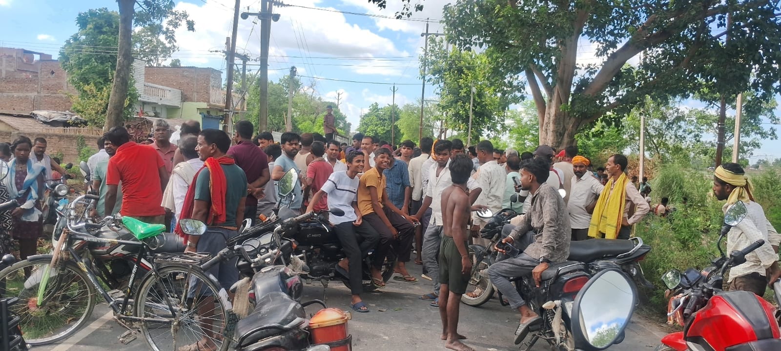 बखरी-खगड़िया मुख्य मार्ग पर सड़क हादसा, साइकिल सवार की मौत