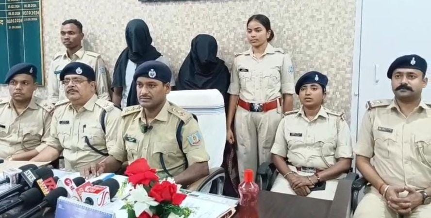 नीरज हाजरा हत्याकांड का पुलिस ने किया खुलासा, प्रेम संबंध के चलते युवक का अपहरण कर की गई थी हत्या, होने वाली पत्नी व साढ़ू गिरफ्तार