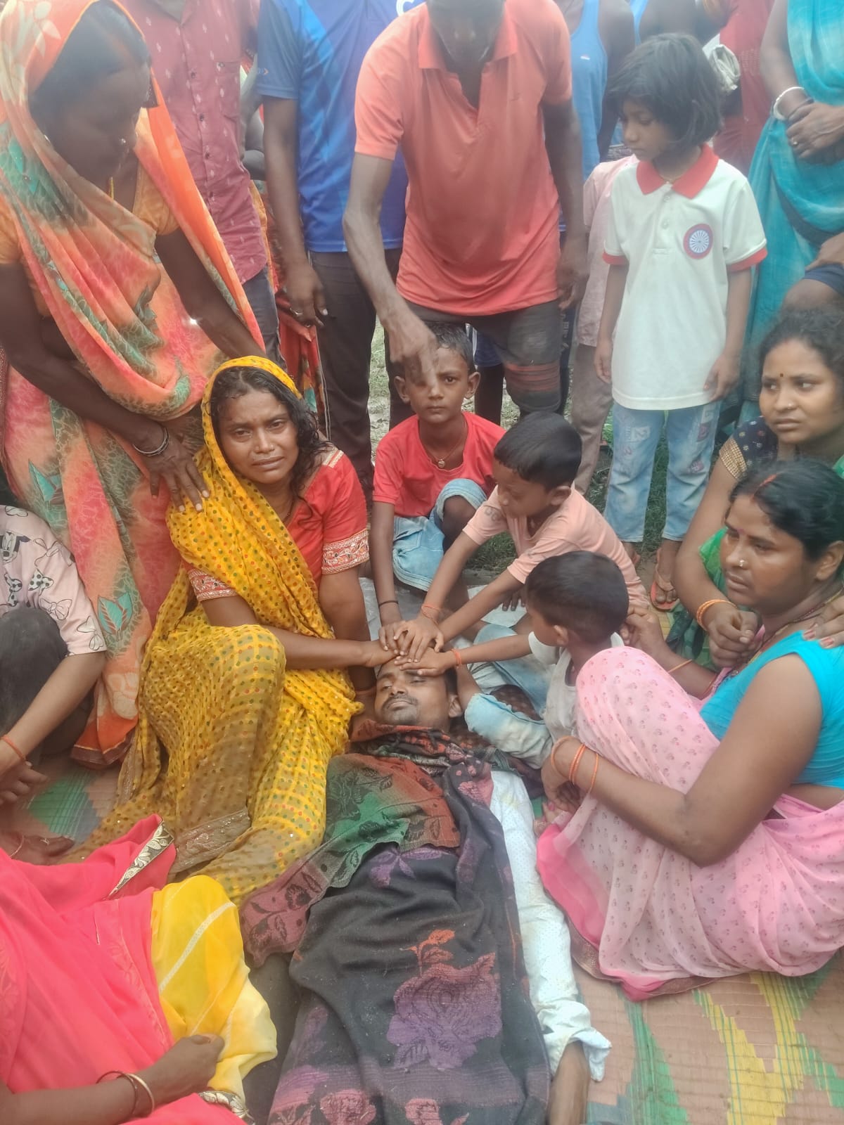 सांप के डसने से युवक की दर्दनाक मौत,परिवार का इकलौता सहारा छिना