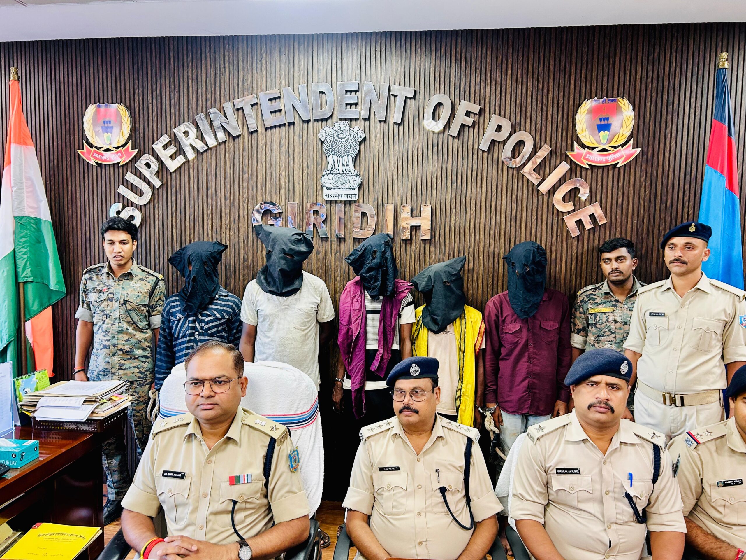 गिरिडीह पुलिस की बड़ी सफलताः पांच अपराधी गिरफ्तार, दो देशी कट्टा, तीन जिंदा कारतूस बरामद