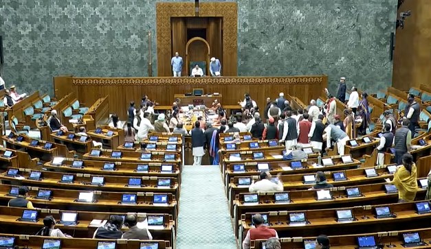 लोकसभा, राज्यसभा की कार्यवाही दोपहर 12:30 बजे तक स्थगित