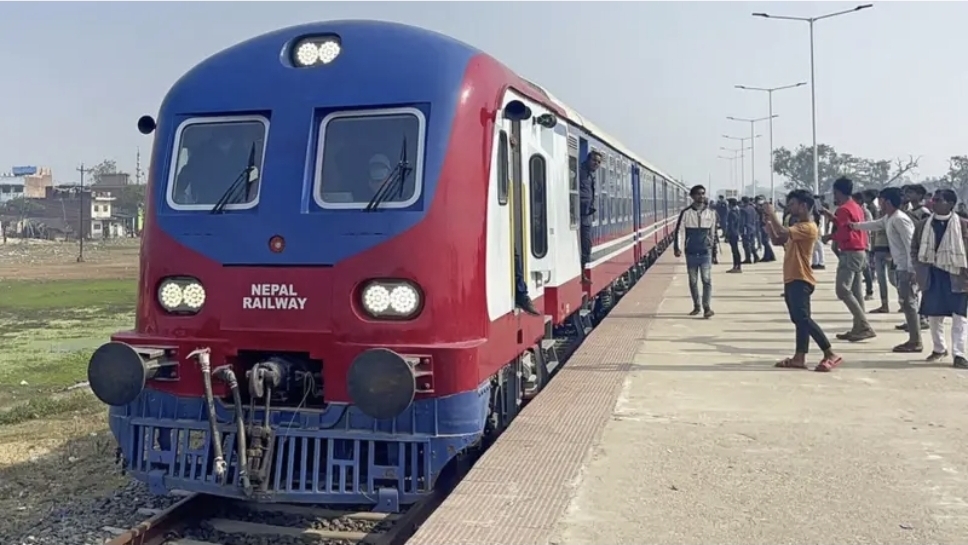 धनुषा में कर्फ्यू का असर, नेपाल-भारत के बीच रेल सेवा अनिश्चितकाल के लिए स्थगित