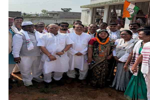 प्रतिमा देवी ने कांग्रेस का दामन थामा, के. राजू बोले- मनिका में संगठन को मिलेगी नई मजबूती