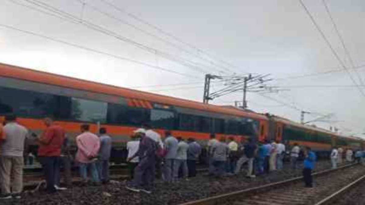 सिल्ली-बोकारो रेलखंड पर बड़ा हादसा टला, श्रावणी मेला स्पेशल की बोगी पटरी से उतरी