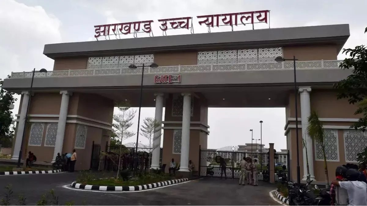 18 वर्षीय युवती लापता मामले में हाईकोर्ट सख्त, वरिष्ठ पुलिस अधिकारियों से मांगा जवाब