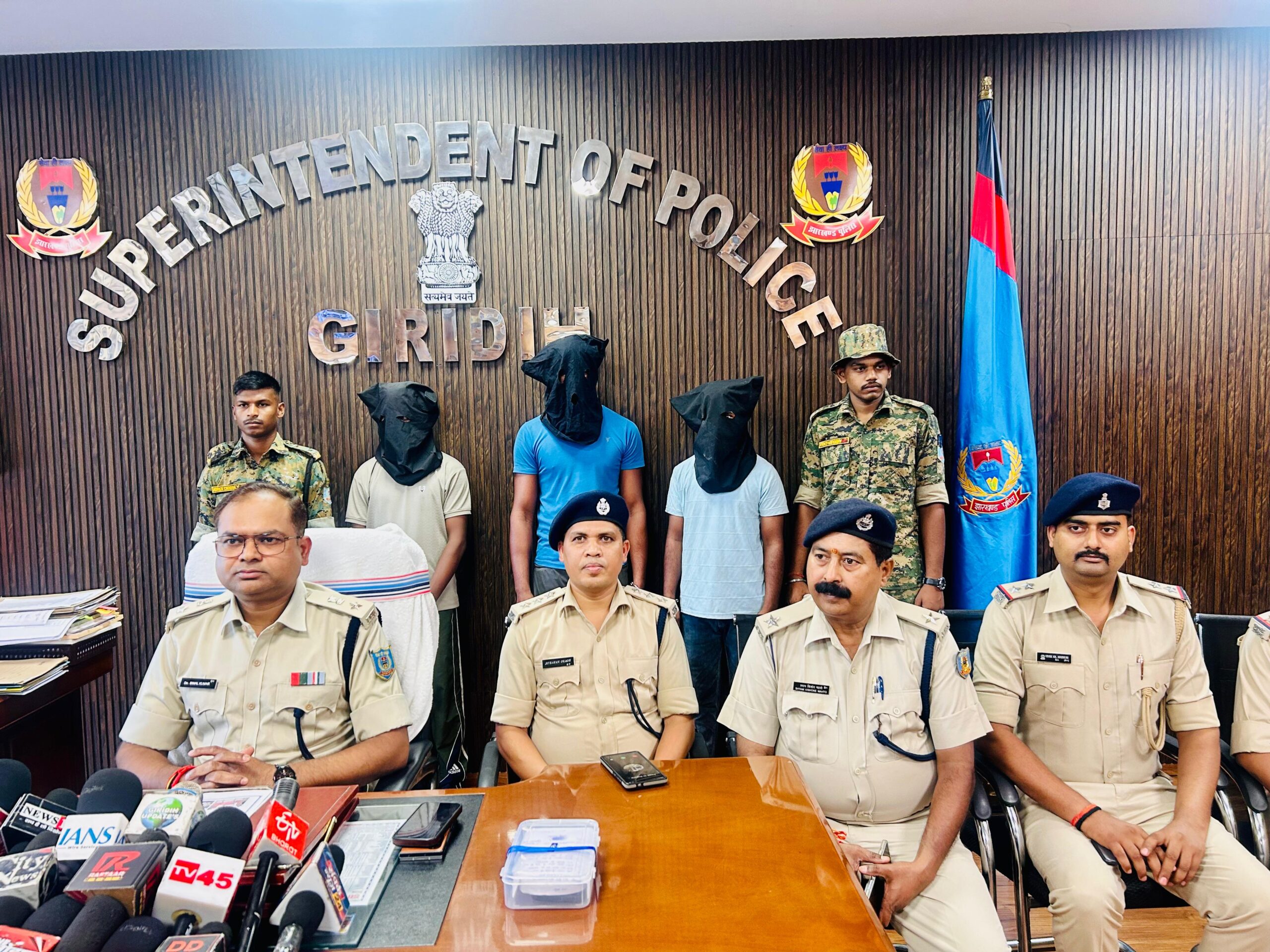 गिरिडीह: पॉम ऑयल चोरी कांड का खुलासा: पुलिस ने अंतरराज्यीय गिरोह के 3 सदस्यों को दबोचा