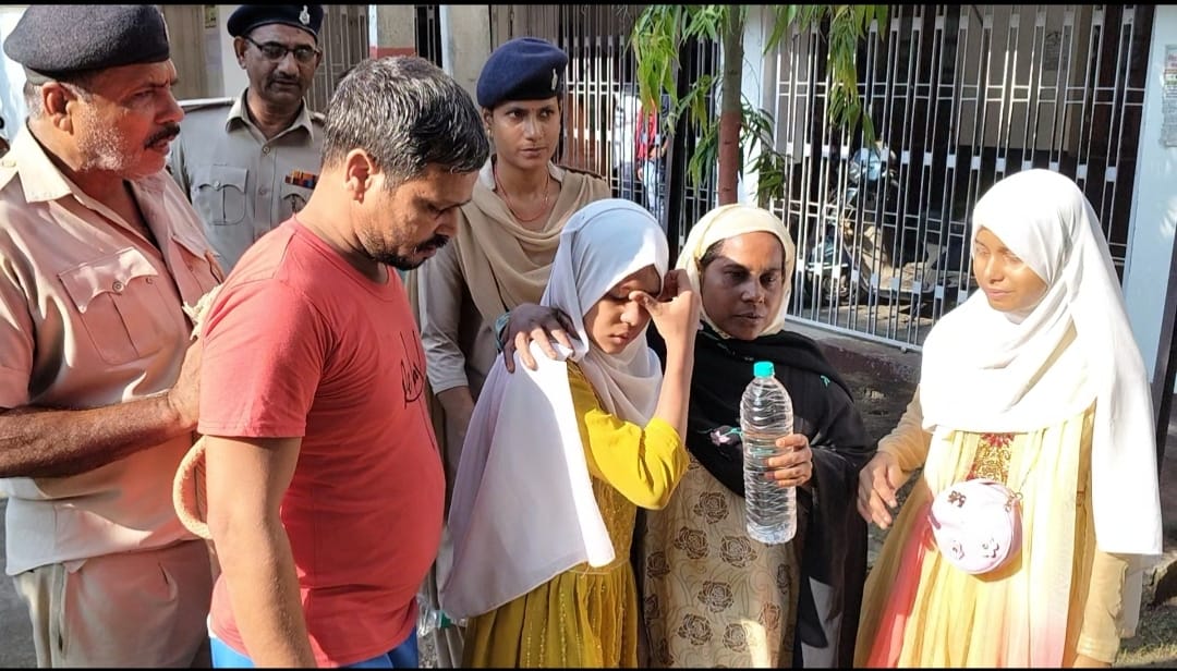 जमीन विवाद में भाई की हत्या के मामले में दंपती को उम्रकैद, 55 हजार का जुर्माना