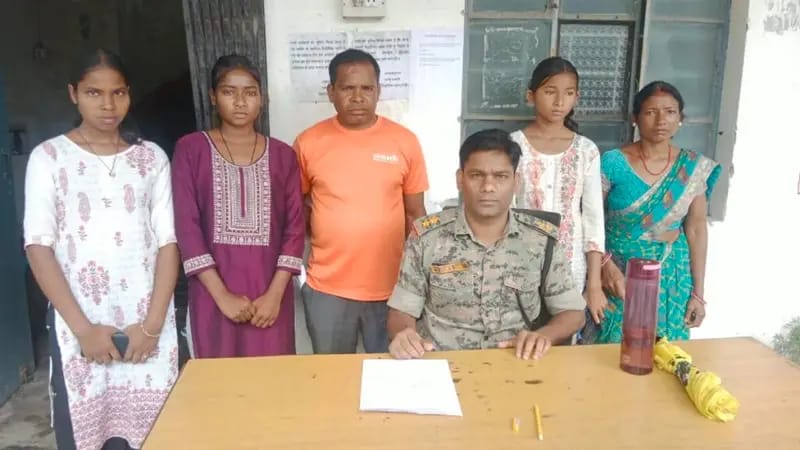 पिठोरिया पुलिस की तत्परता से लापता दो नाबालिग बहनें सकुशल बरामद