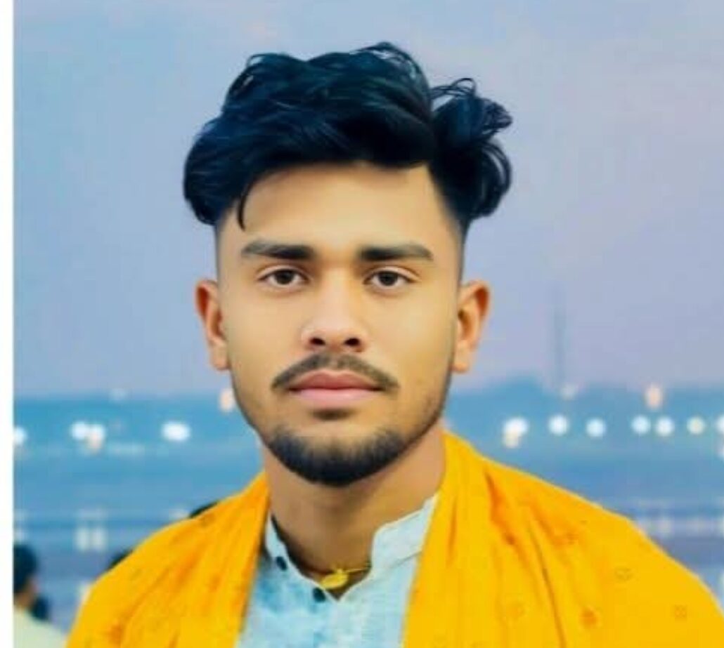बालूमाथ में दर्दनाक हादसा: हाईवा चालक की करंट लगने से मौत, वाहन ठीक करने के दौरान हुआ शिकार