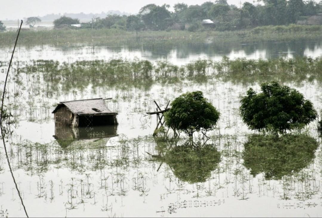 मुंगेर में मंडराने लगा बाढ़ का खतरा, पटना से लेकर कर भागलपुर तक तेजी से फैल रहा बाढ़ का पानी