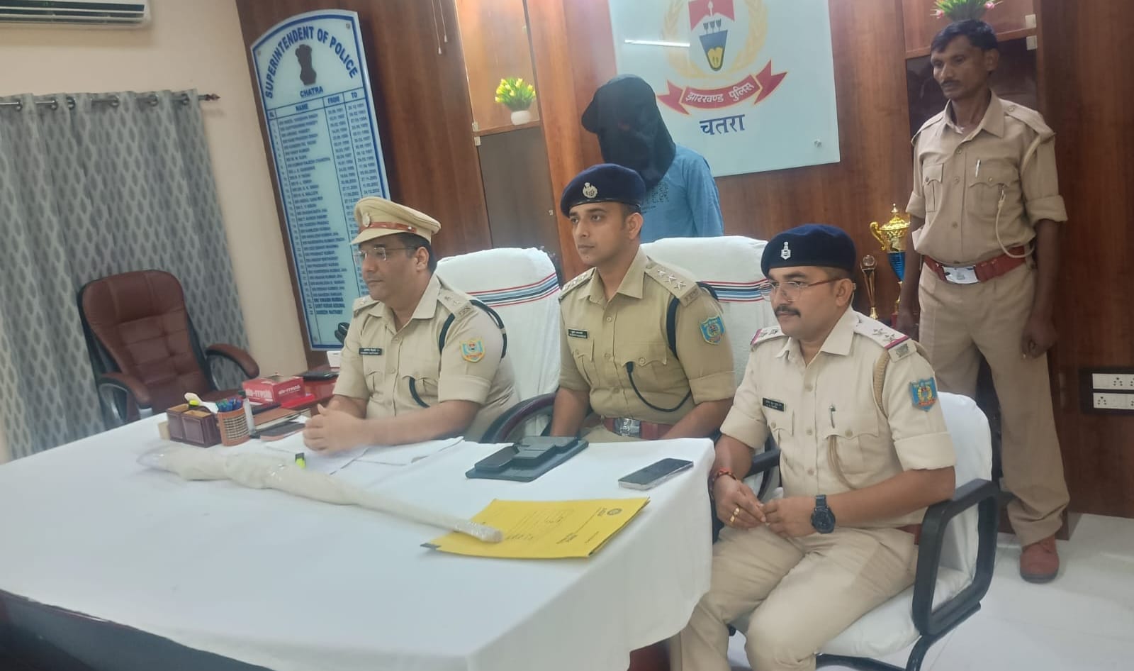 अवैध हथियार और चोरी के 4 मोटरसाइकिल सहित अपराधी मुकेश गंझू गिरफ्तार भेजा गया जेल