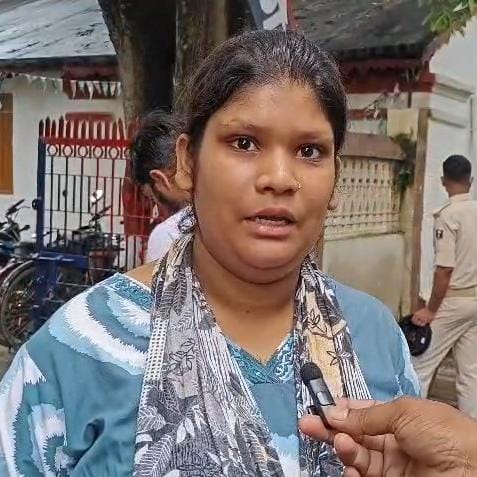 एसपी साहब ! कहाँ है मेरा भाई सुजल, प्लीज मेरे भाई को लौटा दिजिए…!