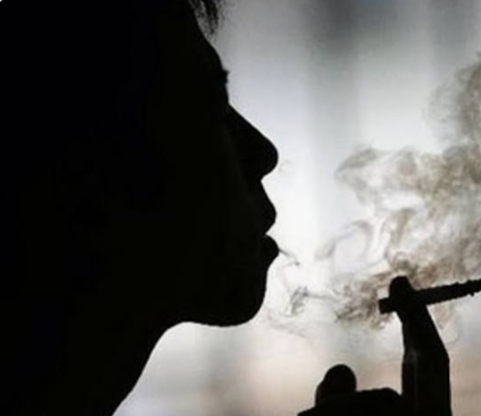 बांका में अवैध सूखे नशे का काला कारोबार: फुल्लीडुमर में बेखौफ बिक रहे गांजा और ब्राउन शुगर, बर्बाद हो रही युवा पीढ़ी