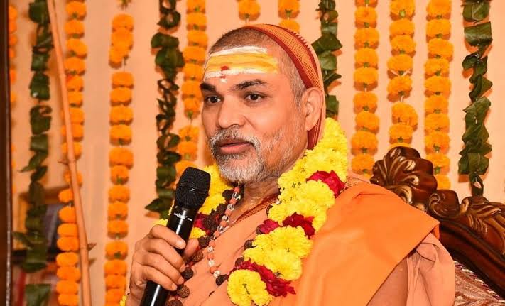 मनुस्मृति पर राहुल गांधी के बयान से नाराज शंकराचार्य, बोले- शास्त्रों पर टिप्पणी से पहले करें अध्ययन