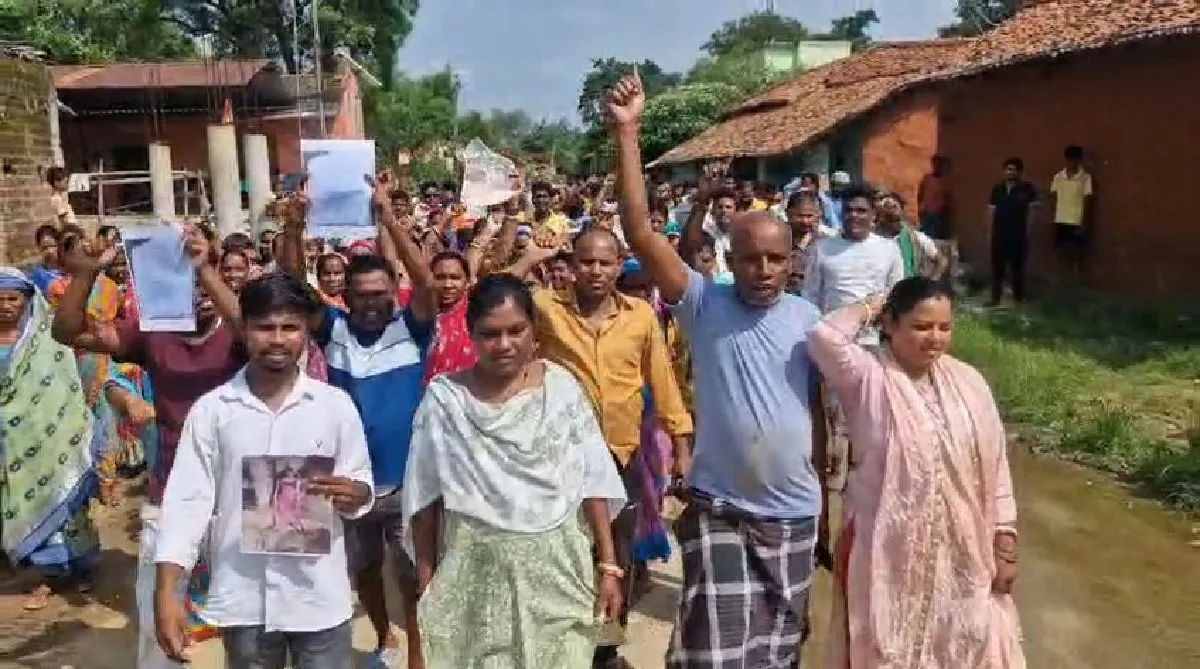 पोटका में छात्रा की मौत पर बवाल, ग्रामीणों ने निकाली रैली; हत्या की आशंका जताई