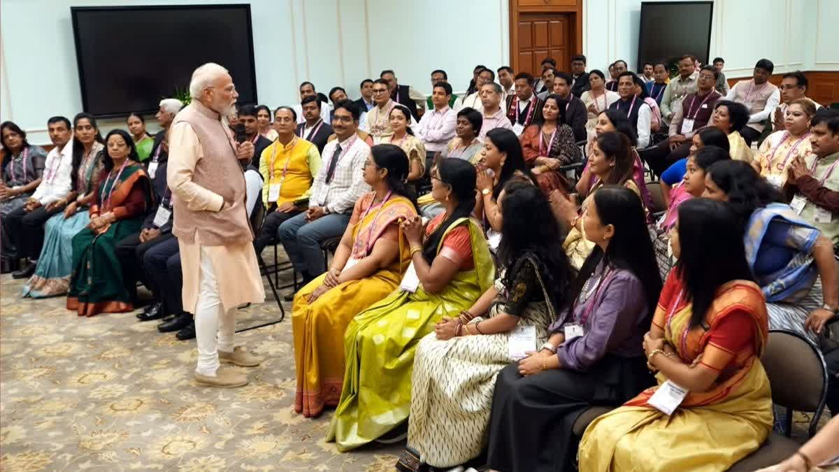 Teacher’s Day: पीएम मोदी ने शिक्षकों से कहा- बच्चों का बचपन बचाना जरूरी, नशे और स्क्रीन टाइम से रखें दूर
