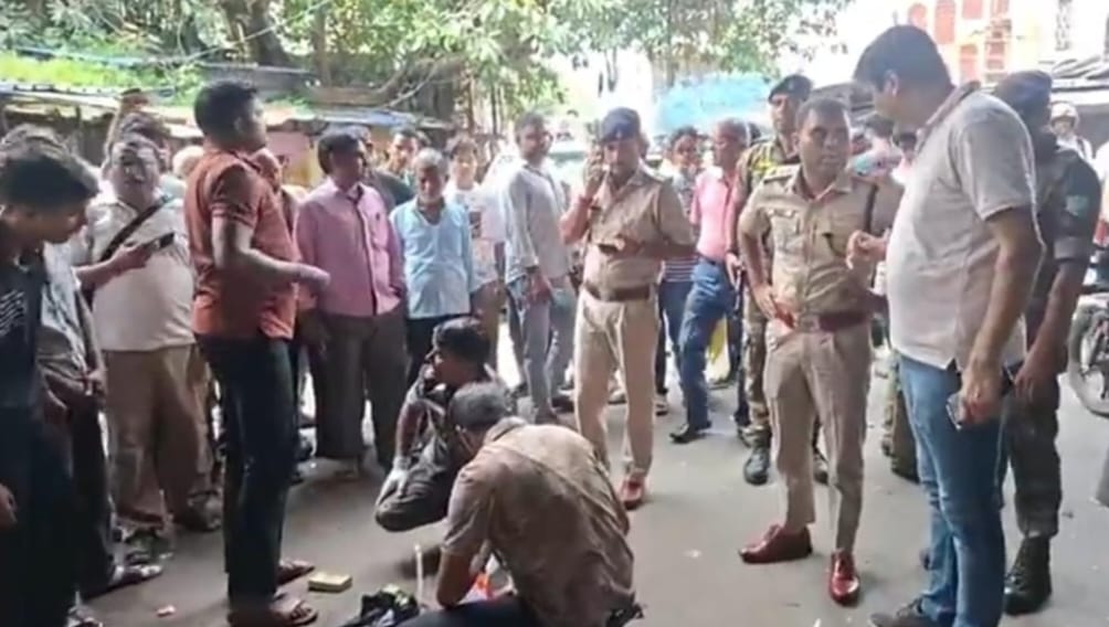धनबाद मे दिनदहाड़े गोलीबारी हुई, गैंगस्टर फहीम खान के भाई सानू खान और उनके साथी सद्दाम को लगी गोली