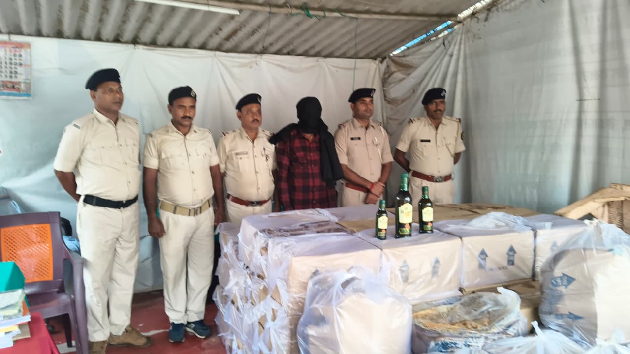 7212 बोतल विदेशी शराब के साथ एक शराब तस्कर गिरफ्तार