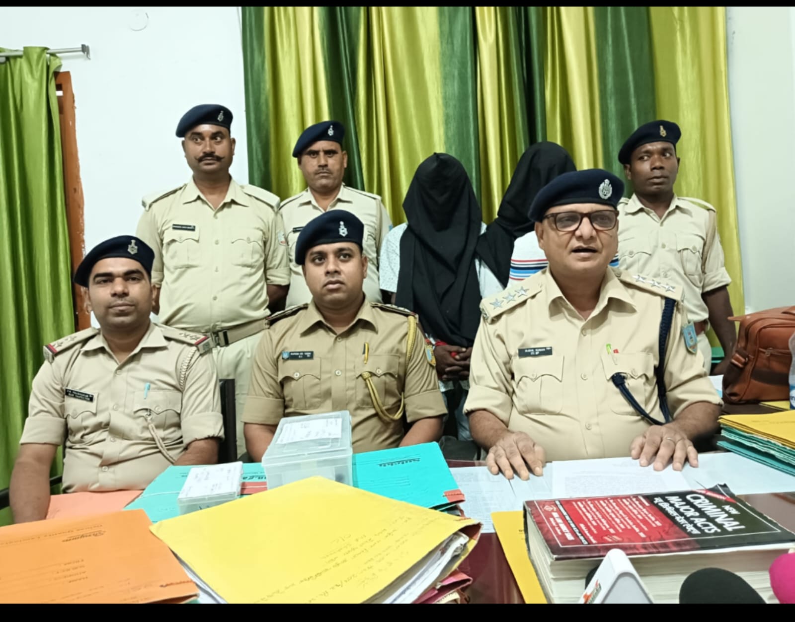करमटोला गांव में करमा पूजा के दौरान छेड़खानी के बाद फायरिंग, दो गिरफ्तार